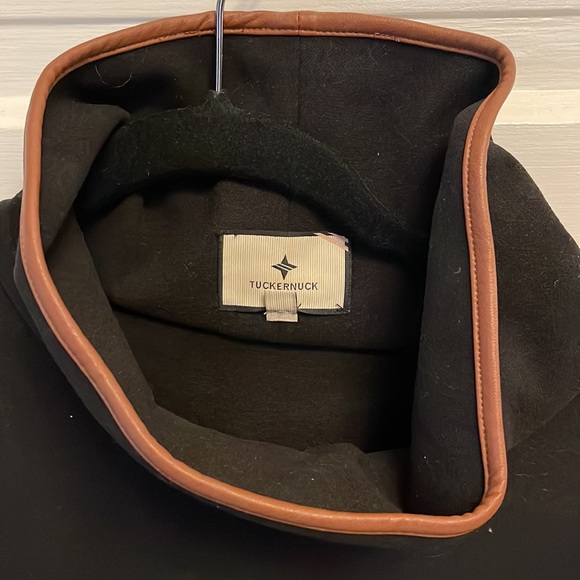 Tuckernuck black cape with leather piping! - Picture 2 of 3